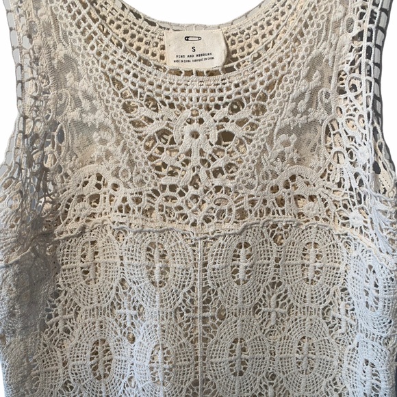 Pins and Needles Bohemian Embroidered ivory tank - Picture 4 of 11